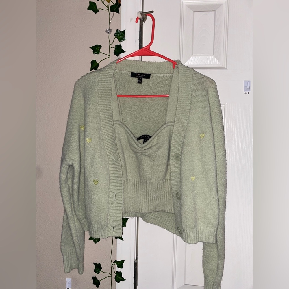 Green cropped sweater and top